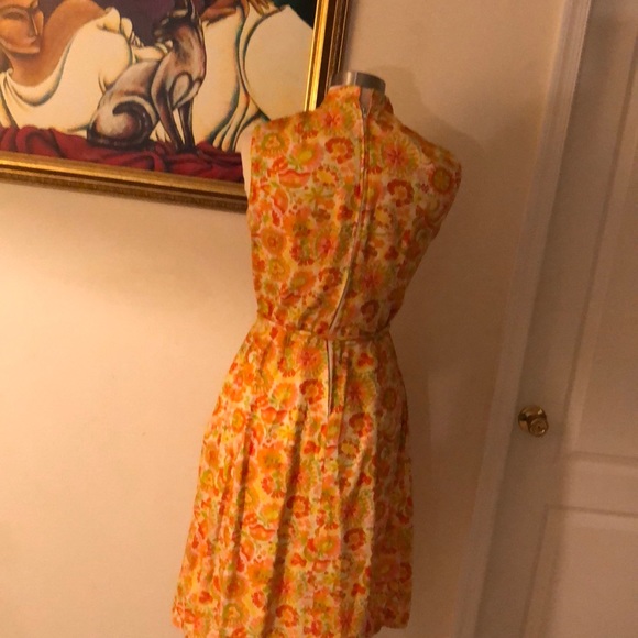 Vintage Dress with Bold Colors - Picture 7 of 7